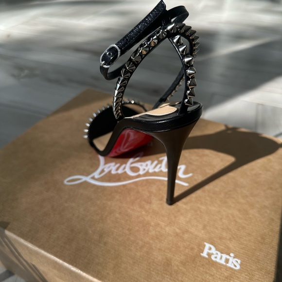 Christian Louboutin So Me 100 Leather Heel (37) - Picture 10 of 15